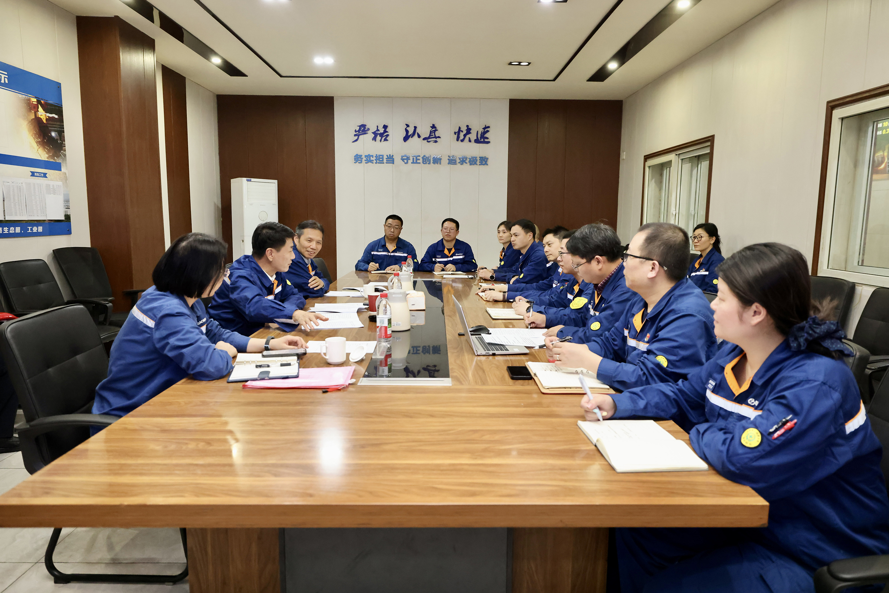 解旗赴重庆钢铁炼钢厂开展“四进四讲”专题形势任务教育宣讲